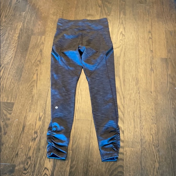 Lululemon yoga pants size 6 - Picture 7 of 11